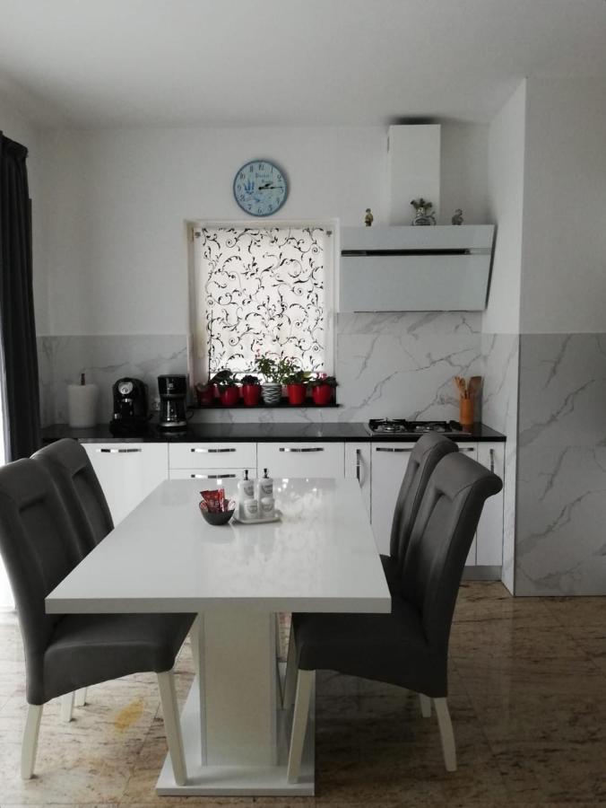 Apartments Jankovic Vodice Exteriör bild